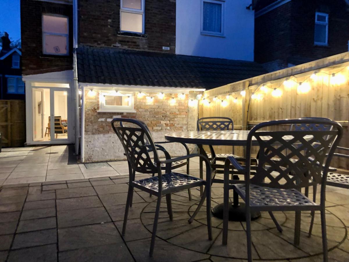 Villa House With Parking, Short Stroll To Quay, Shops And Restaurants à Poole Extérieur photo