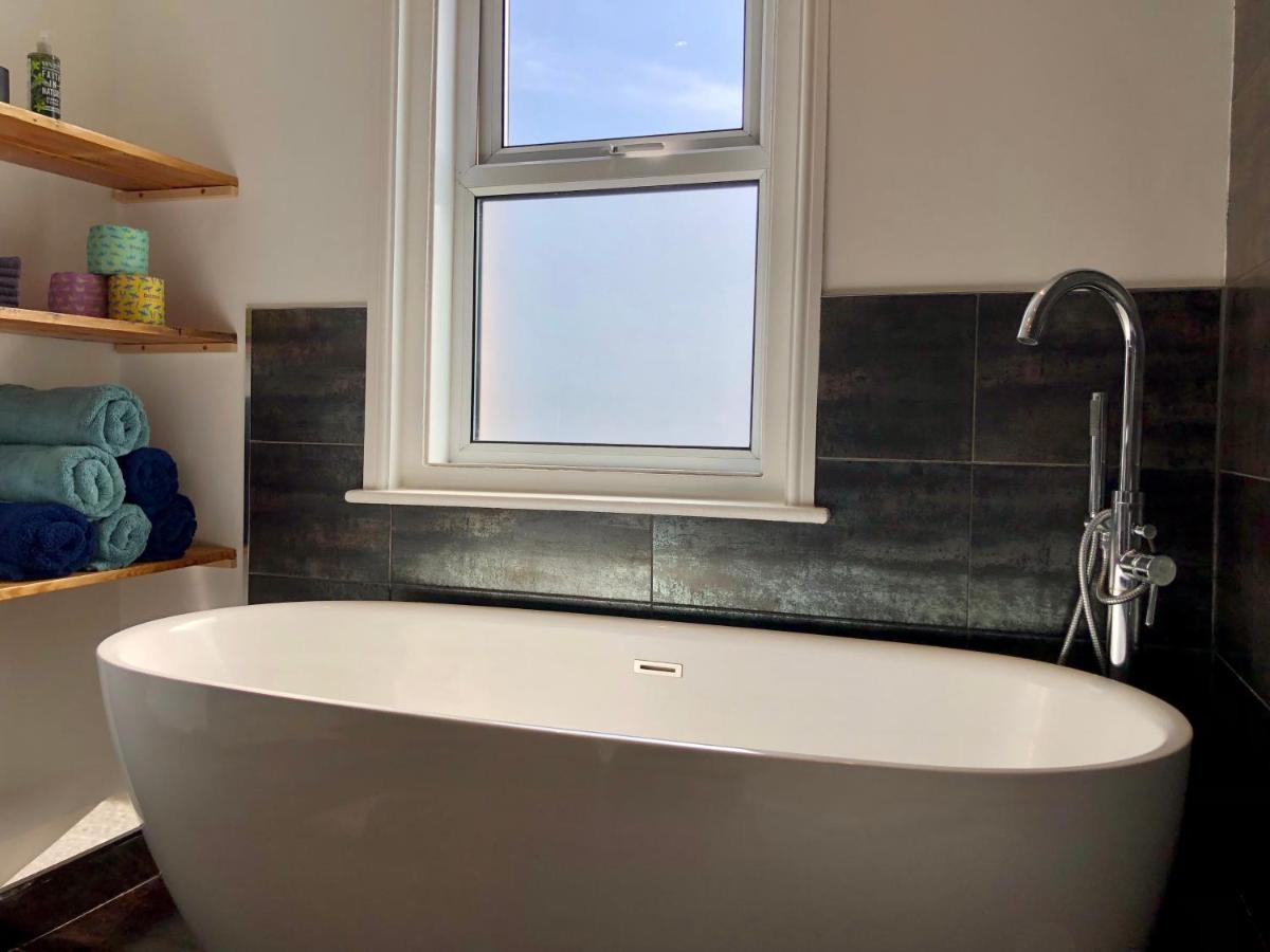 Villa House With Parking, Short Stroll To Quay, Shops And Restaurants à Poole Extérieur photo